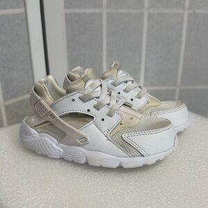 Kids Nike Huarache Run White Athletic Sneaker Size 9
